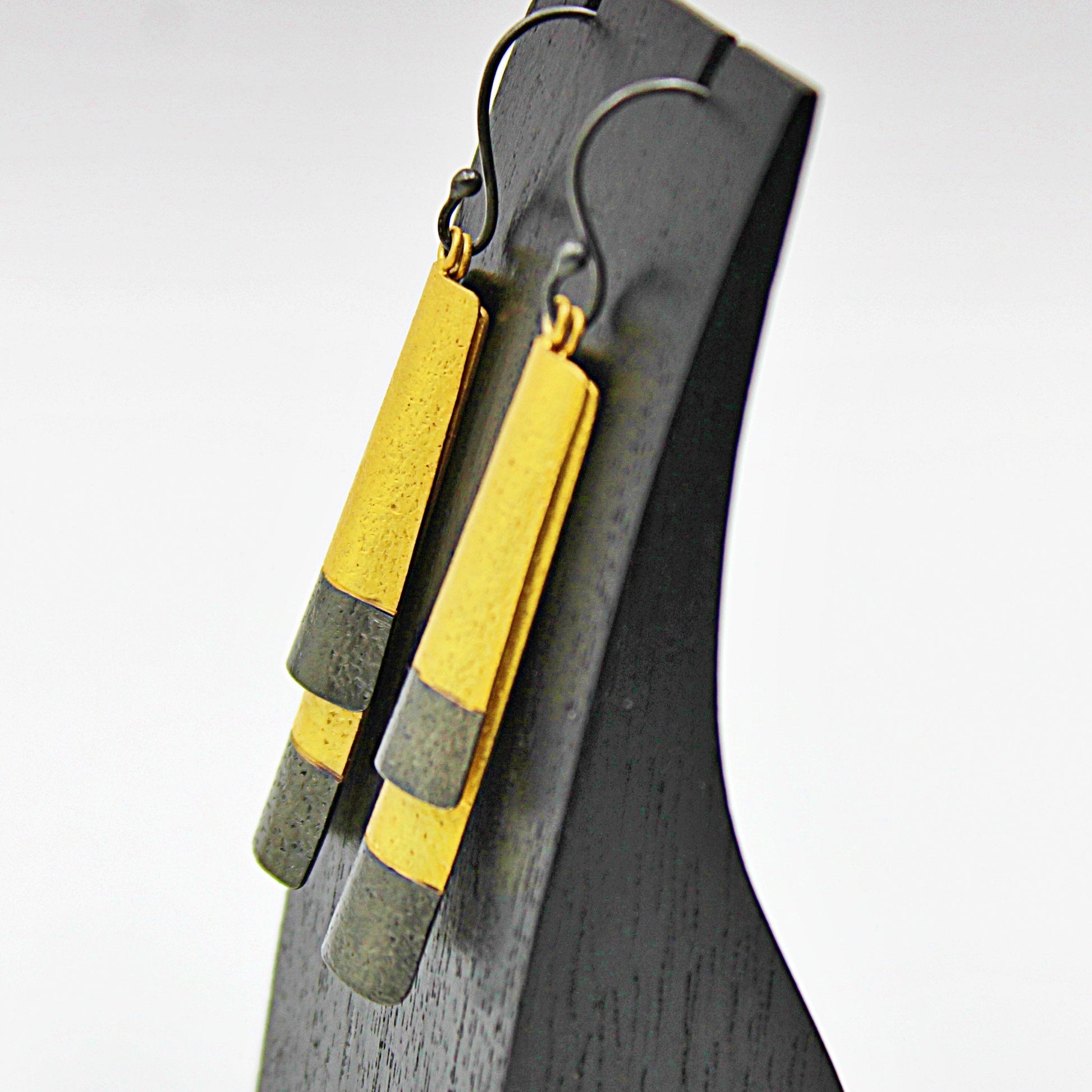 Pendientes SAQQARA bañados en oro - Diseño con carácter-2