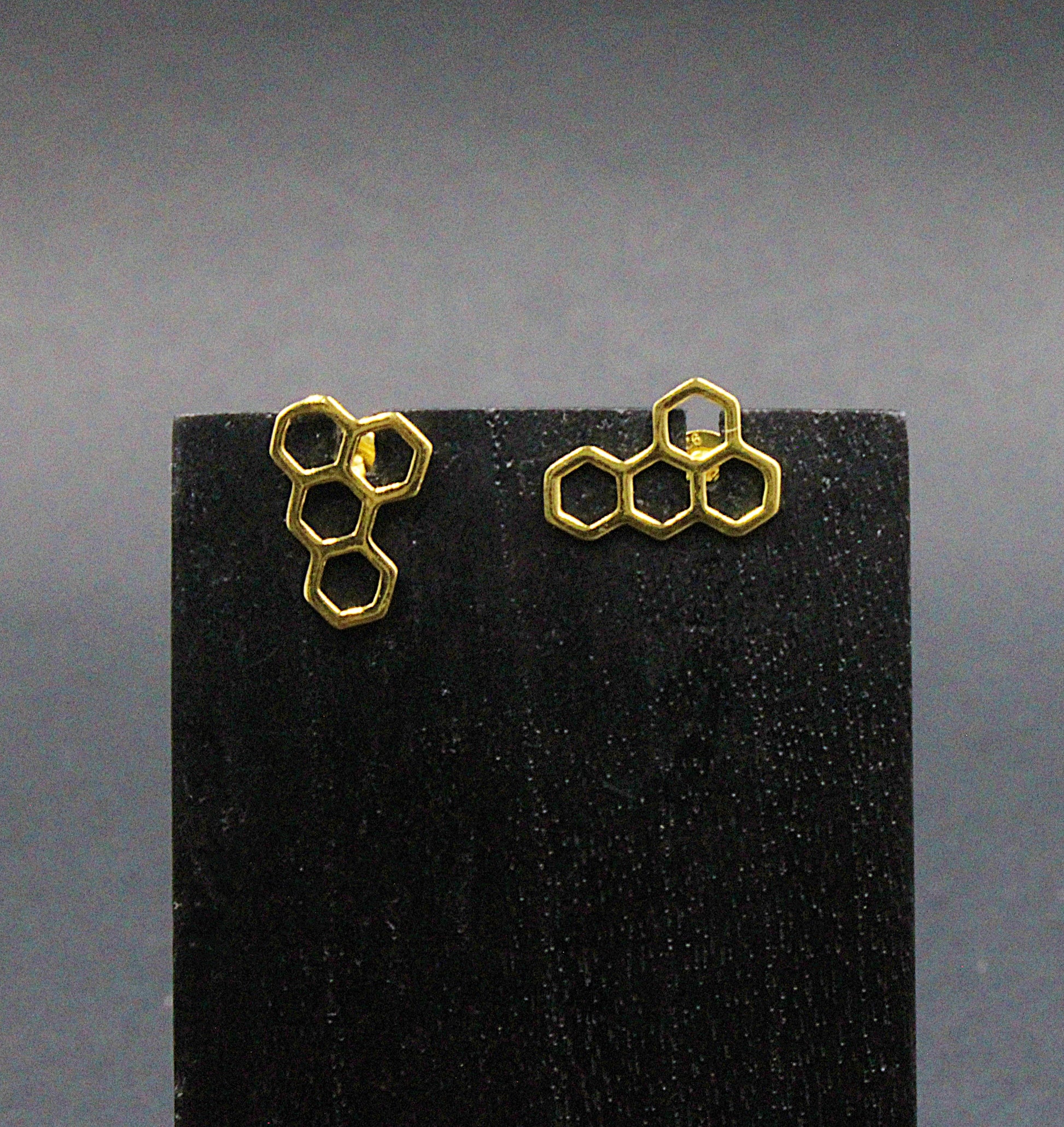Pendientes PANAL en plata bañados en oro-2