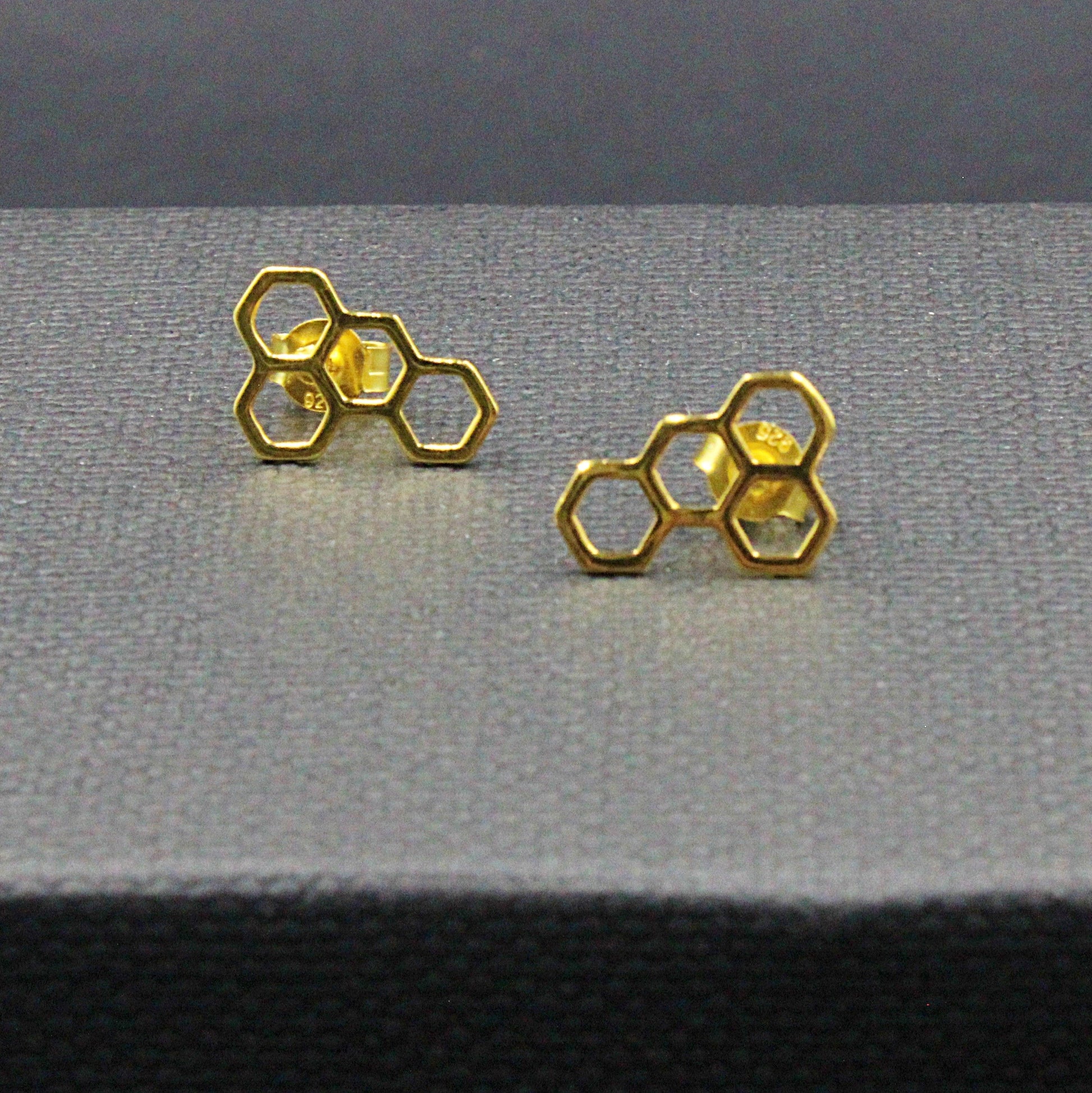 Pendientes PANAL en plata bañados en oro-0